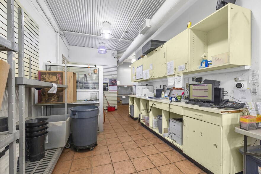 More Photos Of 122 Central Ave, Clark Storefront Retail Office For Sale