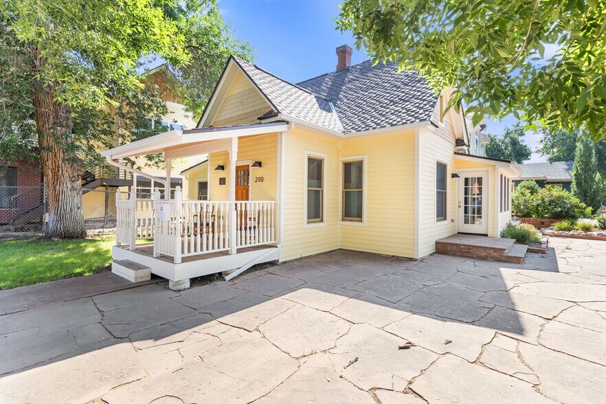 More Photos Of 210 Franklin St, Niwot Freestanding For Lease