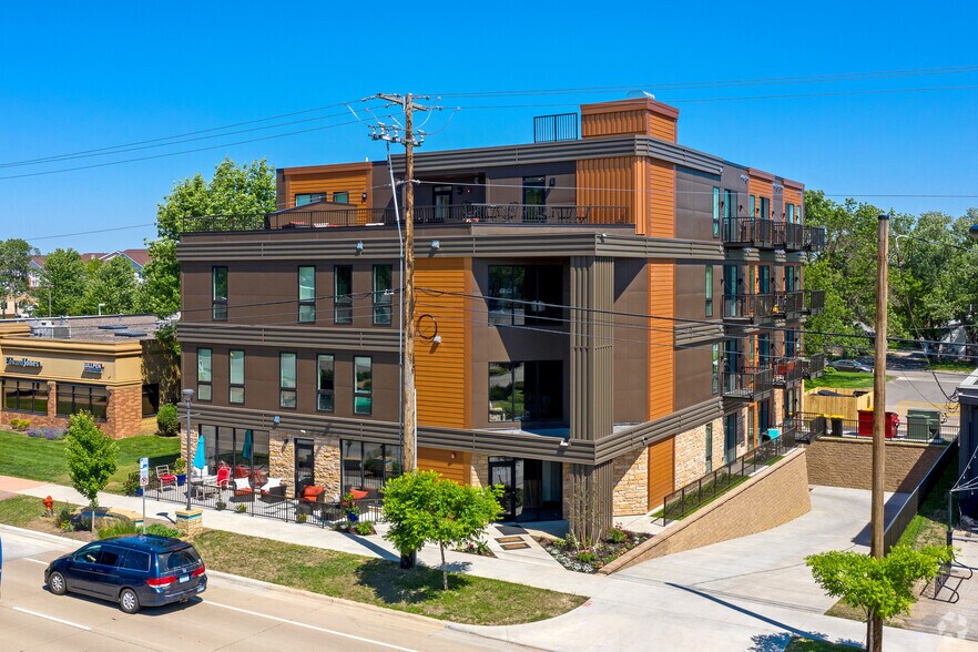 Primary Photo Of 1935 2nd St SW, Rochester Apartments For Sale