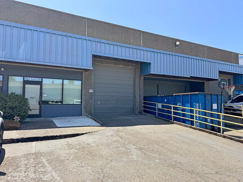 More Photos Of 18250-18260 SW 100th Ct, Tualatin Warehouse For Sale