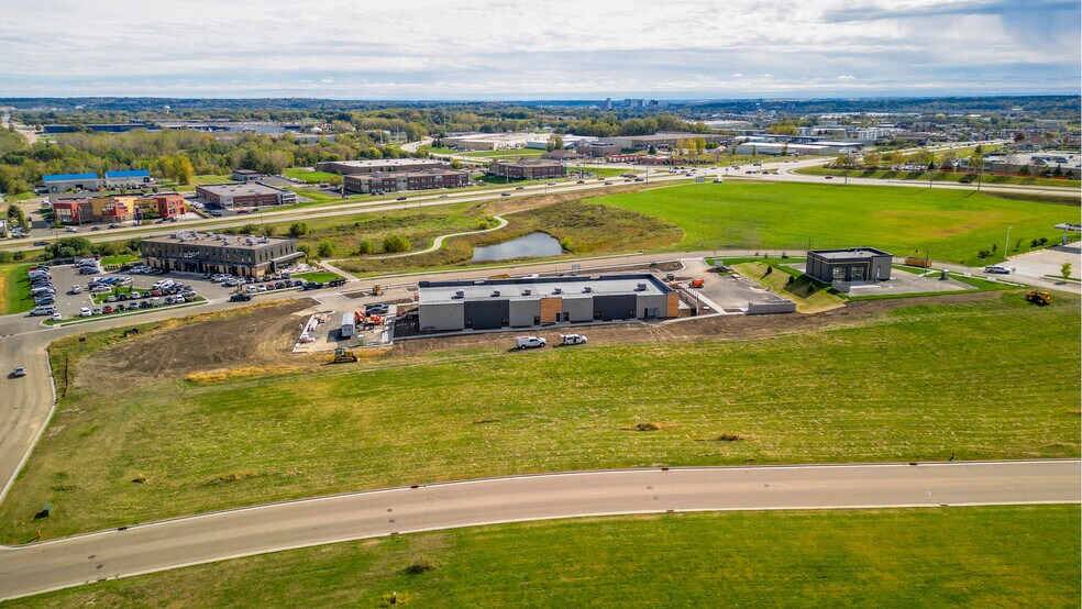 More Photos Of 3629 Sarah Pl NW, Rochester Storefront Retail Office For Lease