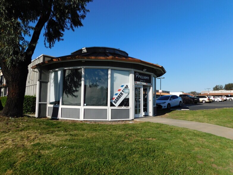 More Photos Of 200 W El Norte Pky, Escondido Unknown For Lease