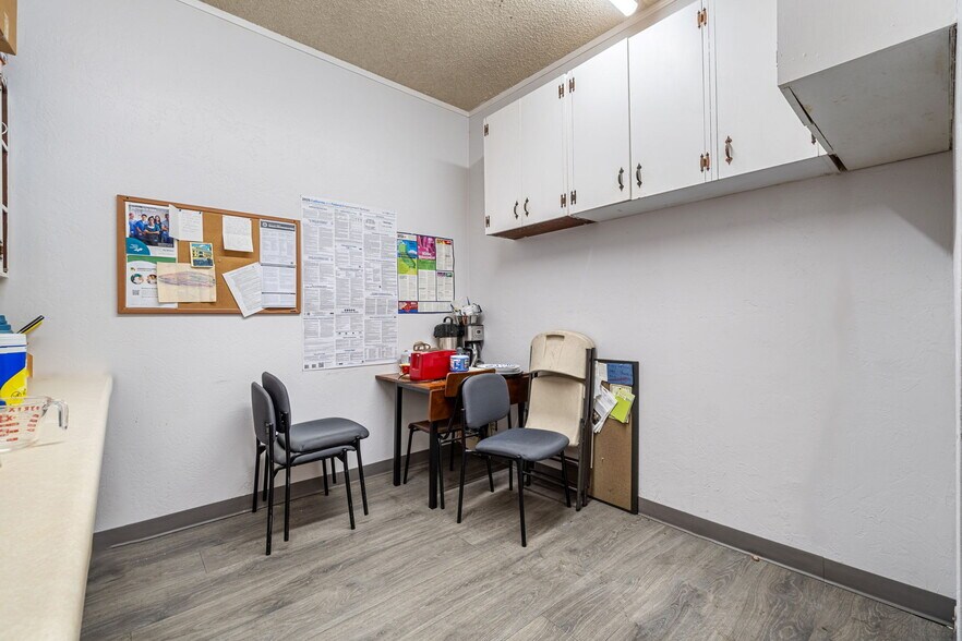 More Photos Of 341 Harris St, Eureka Storefront For Sale