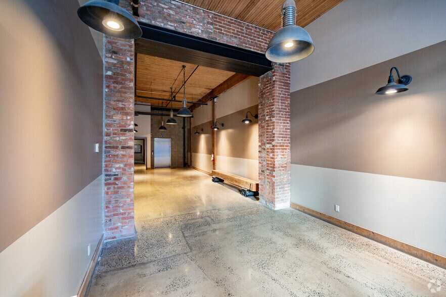 More Photos Of 995 Rue Wellington, Montréal Office For Lease