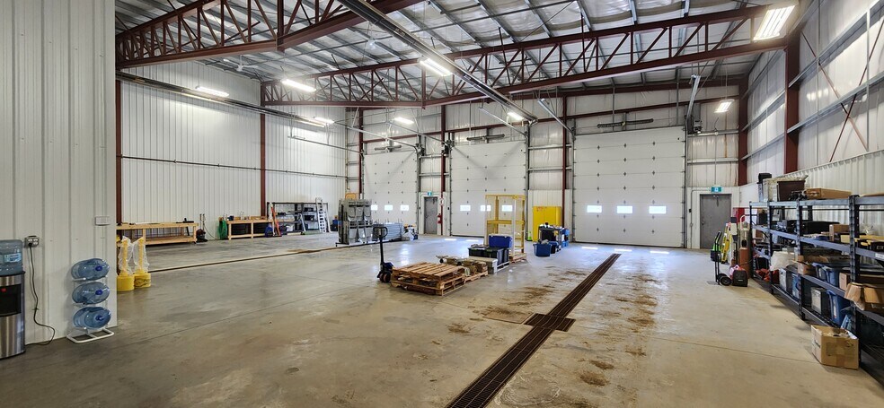 More Photos Of 5002 56 Av, Bonnyville Light Manufacturing For Lease