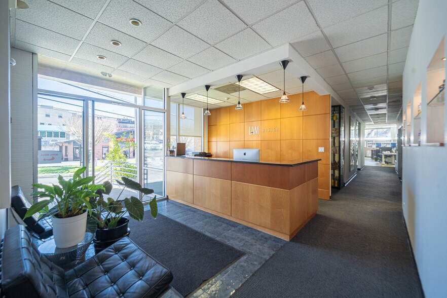 More Photos Of 409-411 Manville Rd, Pleasantville Medical For Lease