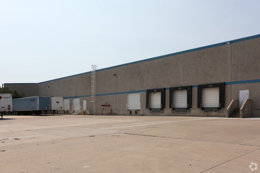 Primary Photo Of 2101-2107 Hutton Dr, Carrollton Distribution For Lease