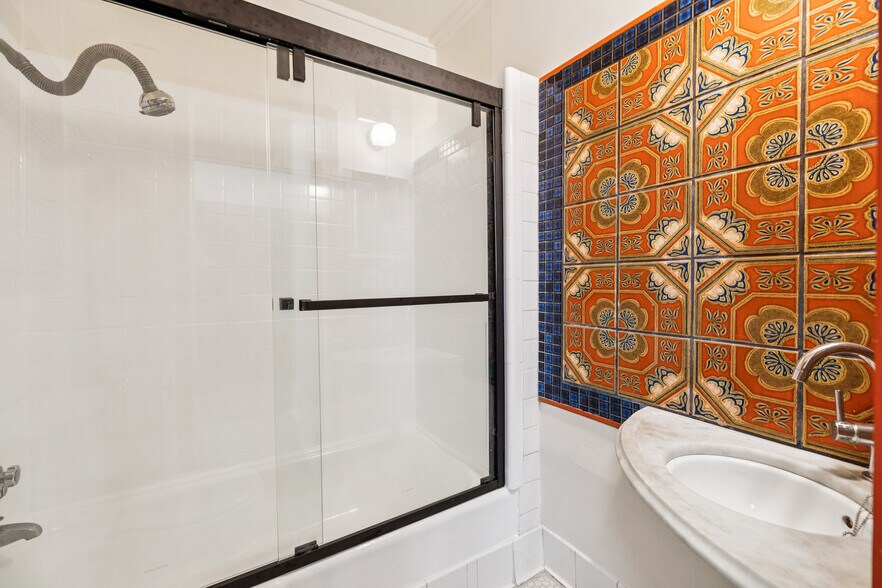More Photos Of 2332-2334 California Street, San Francisco Apartments For Sale
