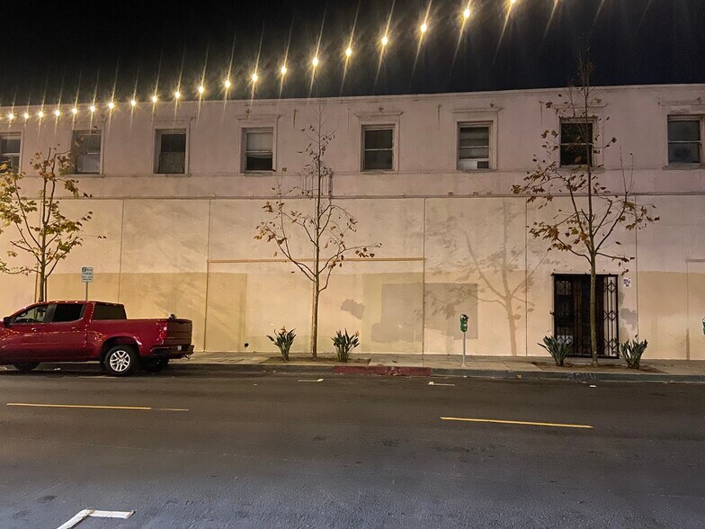 More Photos Of 400-416 W 6th St, San Pedro General Retail For Sale