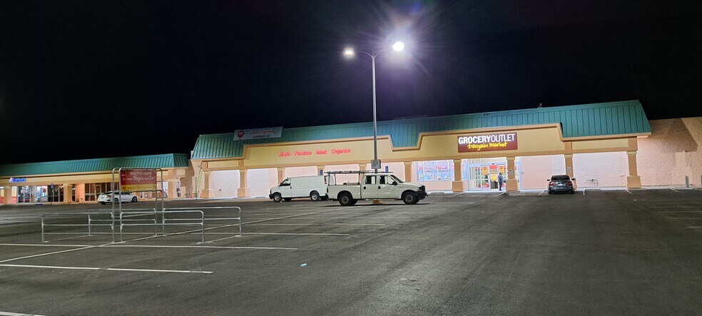 More Photos Of 631-737 W Hobsonway Blvd, Blythe Unknown For Lease