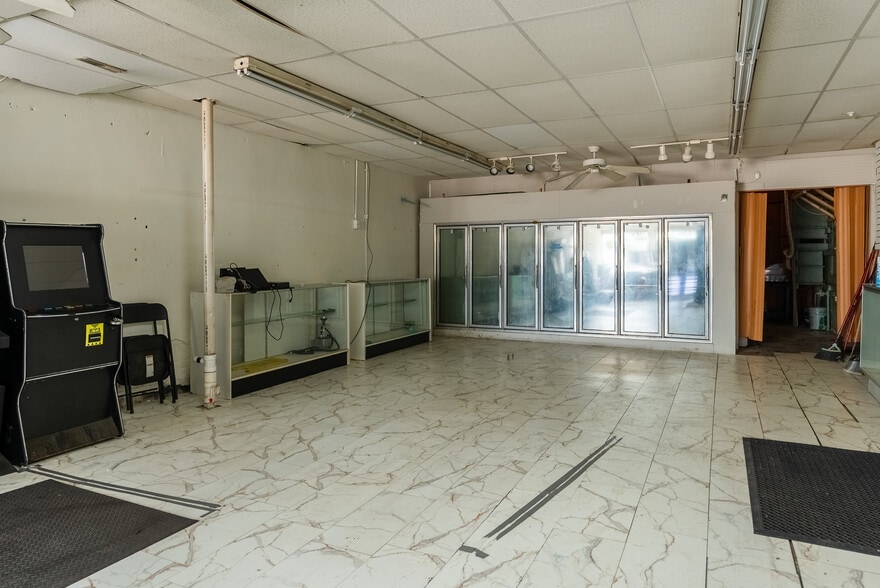 More Photos Of 1026-1028 Holloway St, Durham Freestanding For Lease