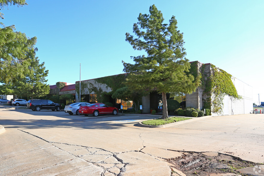 Primary Photo Of 7700 N Hudson Ave, Oklahoma City Light Manufacturing For Lease