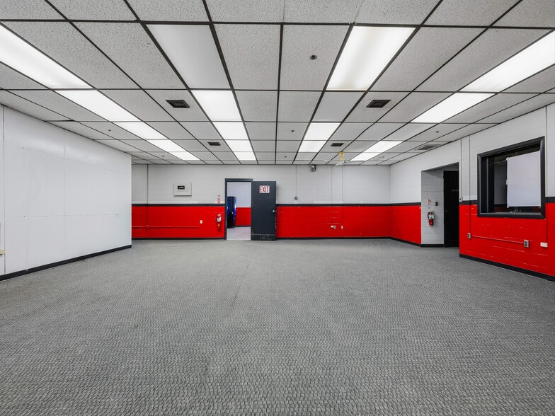 More Photos Of 90 Christ School Rd, Arden Distribution For Lease