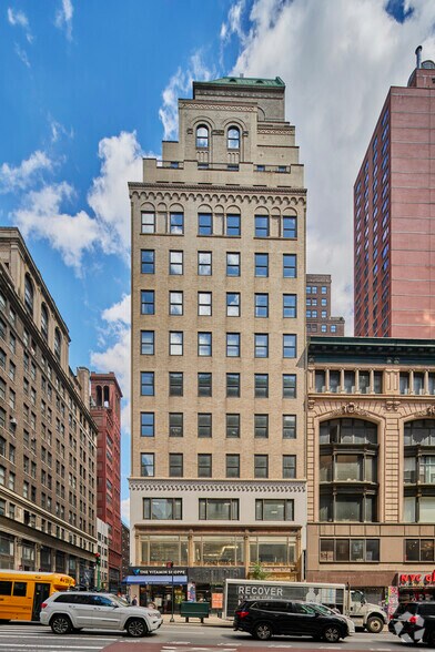 More Photos Of 385 Fifth Ave, New York Office For Lease