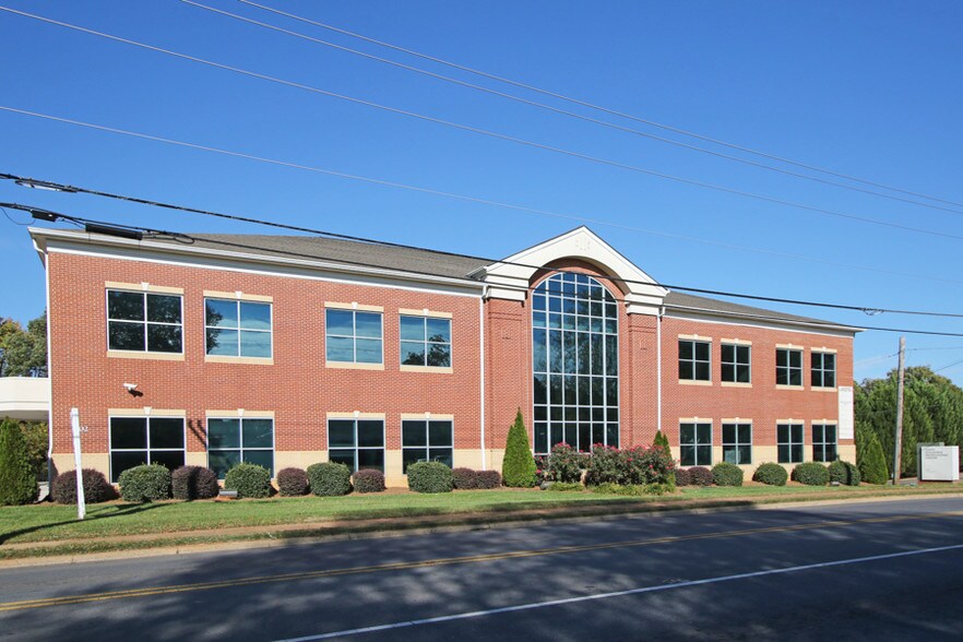 More Photos Of 502 W King St, Kings Mountain Medical For Lease