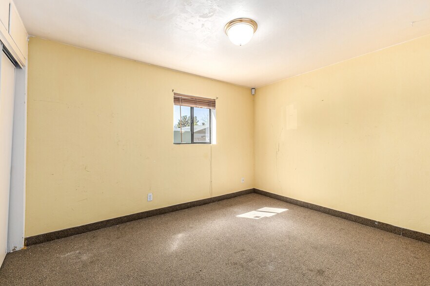 More Photos Of 545 E University Dr, Mesa Office For Sale
