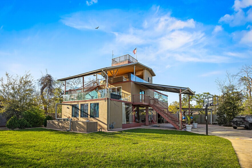 More Photos Of 4015 Luell St, Houston Specialty For Sale