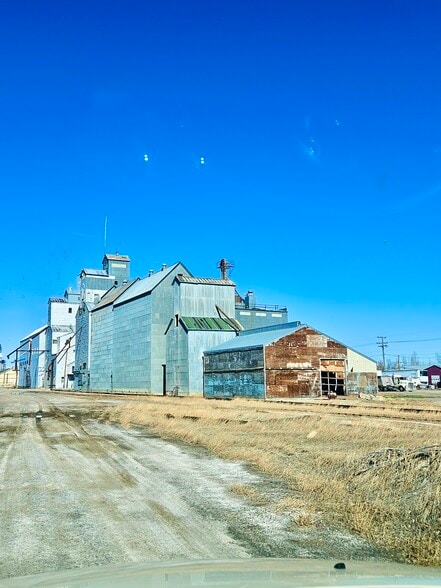 More Photos Of 120 4th Ave SE, Conrad Industrial For Sale