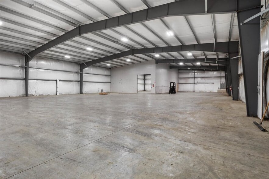 More Photos Of 600 Goldfish Farm Rd SE, Albany Warehouse For Lease