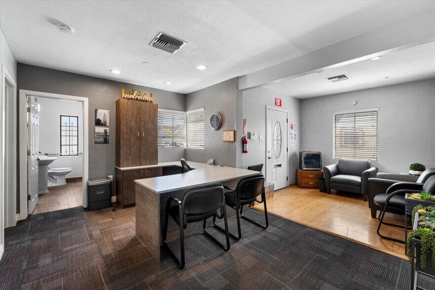 More Photos Of 314 E Thomas Rd, Phoenix Office For Lease