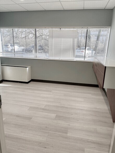 More Photos Of 67 Holly Hill Ln, Greenwich Office For Sale