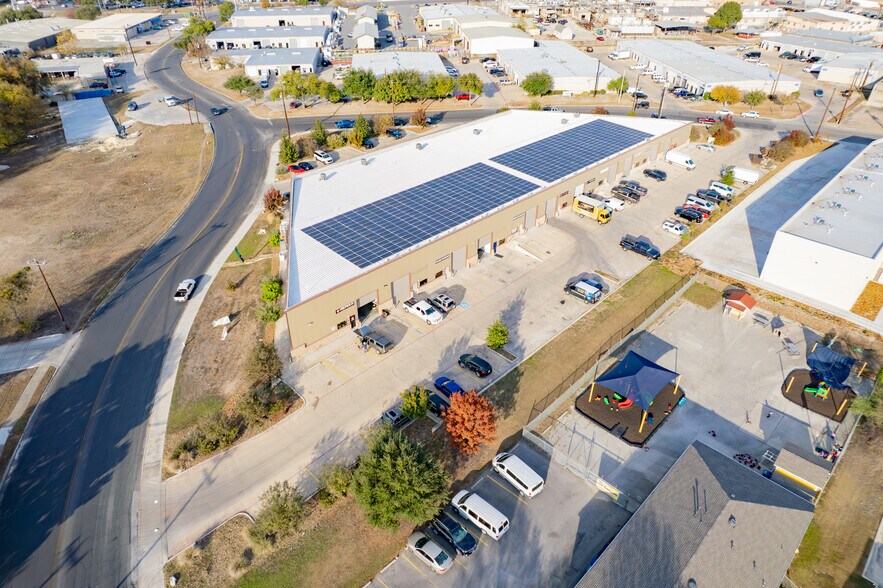 More Photos Of 4700 Timco W, Leon Valley Warehouse For Lease