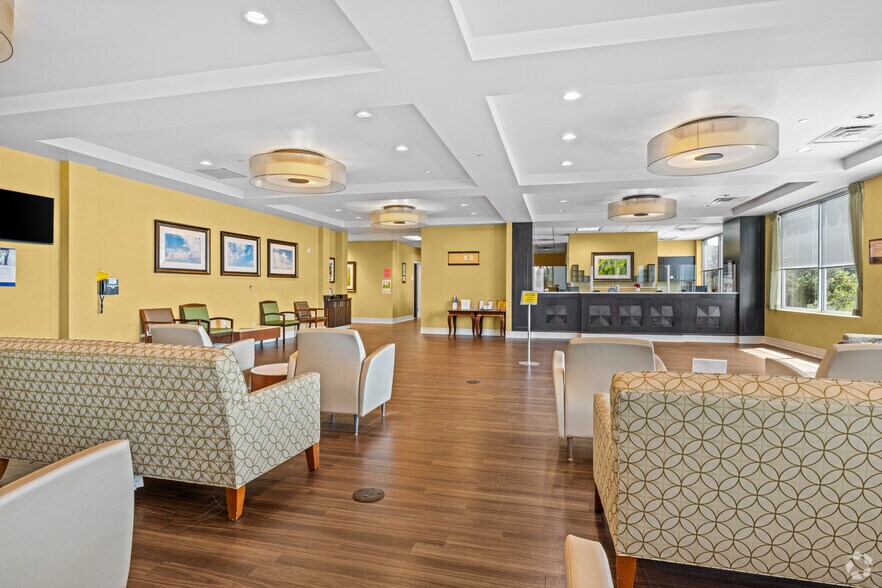 More Photos Of 1040 University Blvd, Portsmouth Office For Lease