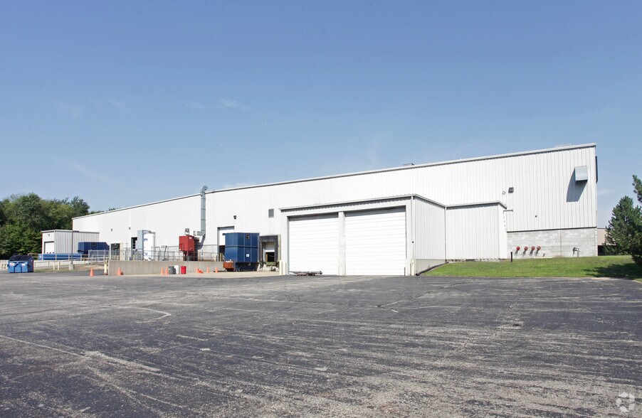 More Photos Of 15999 Winans St, Grand Haven Manufacturing For Lease