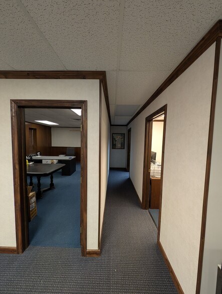 More Photos Of 1605 W Candletree Dr, Peoria Office For Lease