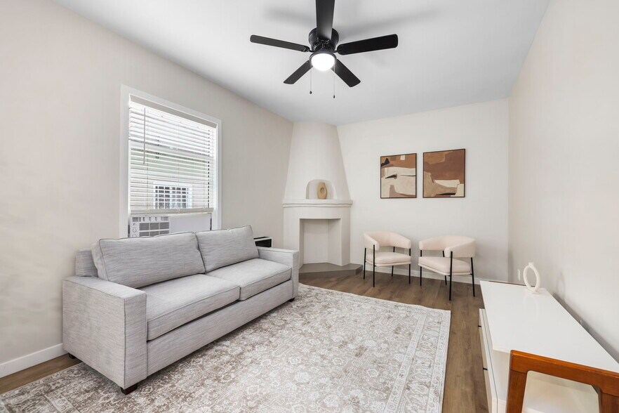 More Photos Of 1827 E 4th St, Long Beach Apartments For Sale