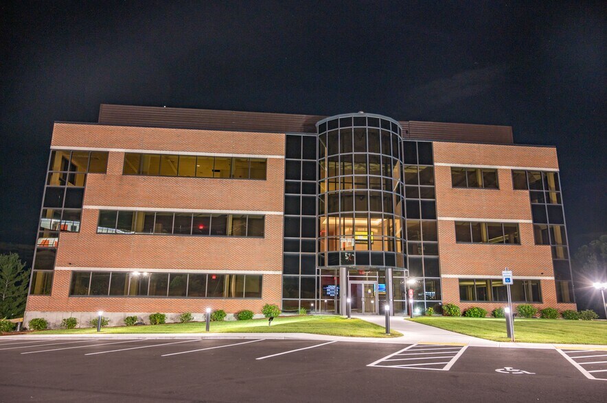 More Photos Of 11 Pleasant Street Connector, Framingham Medical For Lease