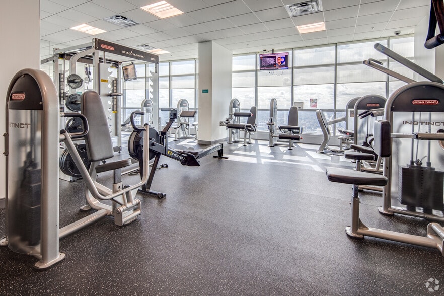 More Photos Of 111 N Magnolia Ave, Orlando Office For Lease