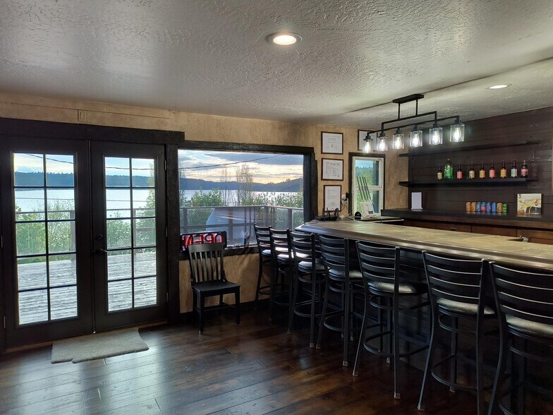More Photos Of 204 S Coeur D Alene Ave, Harrison Restaurant For Sale