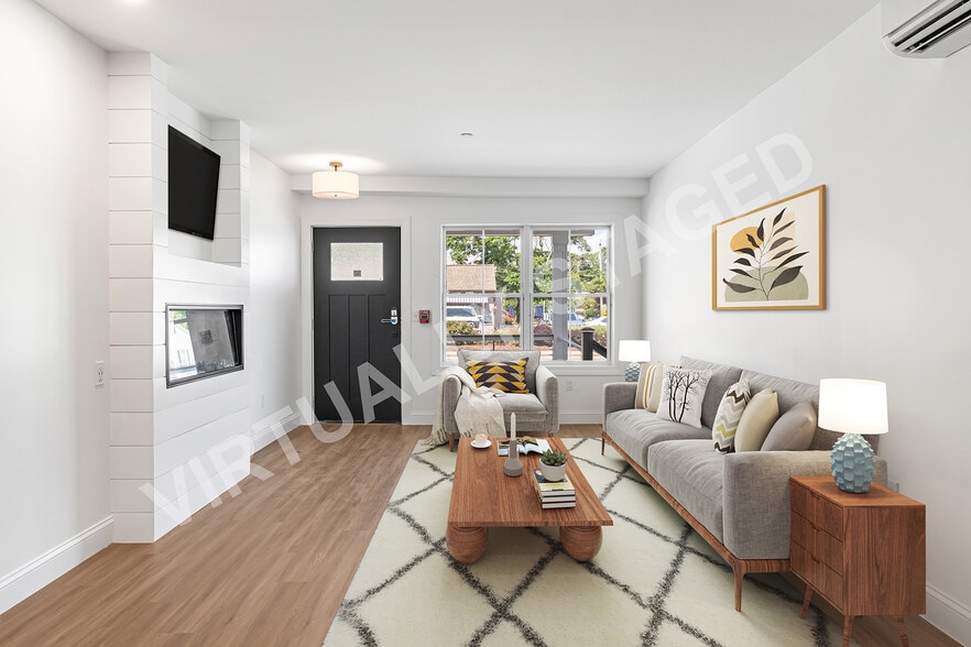 More Photos Of 44 Williams Ave, Mystic General Retail For Sale