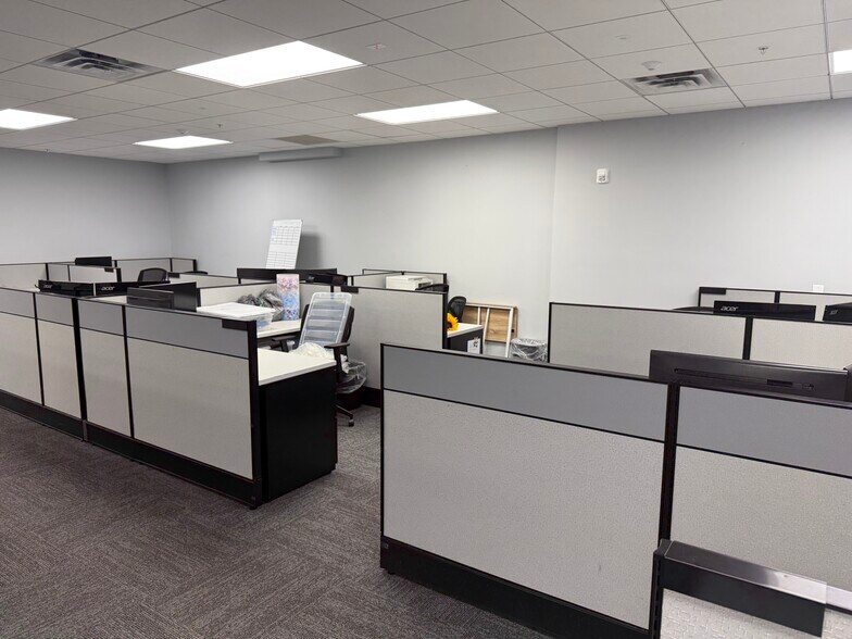 More Photos Of 1580 Sawgrass Corporate Pky, Sunrise Office For Lease