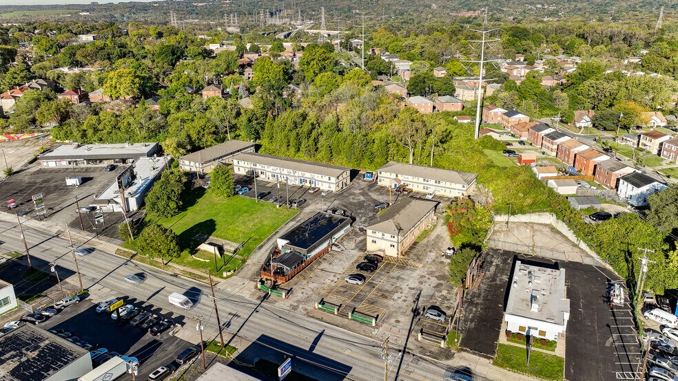 More Photos Of 7751 Reading Rd, Cincinnati Bar For Sale