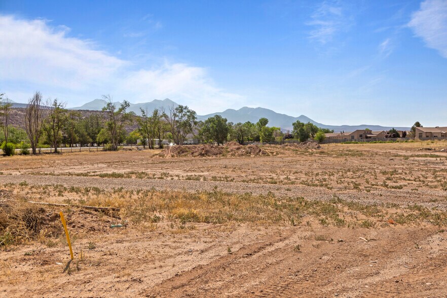 More Photos Of 3640 Spanish Valley dr, Moab Land For Sale