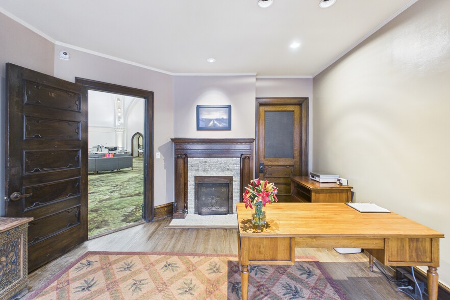 More Photos Of 1601 E John St, Seattle Religious Facility For Sale