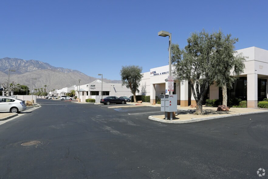 More Photos Of 1227 S Gene Autry Trl, Palm Springs Warehouse For Sale