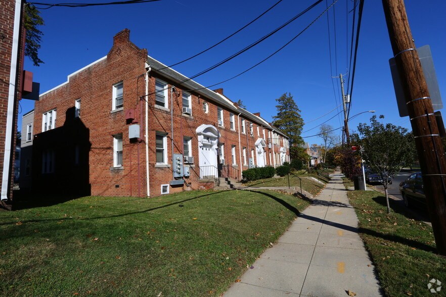 More Photos Of , Washington Multifamily For Sale