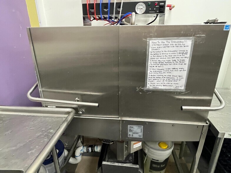 More Photos Of 704 E C St, Valentine Restaurant For Sale