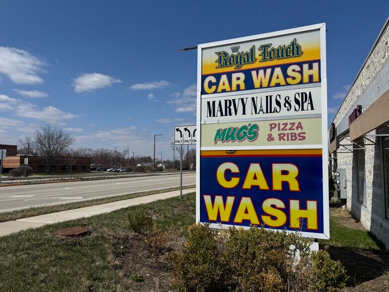 More Photos Of 1691-1697 Weiland Rd, Buffalo Grove Restaurant For Lease