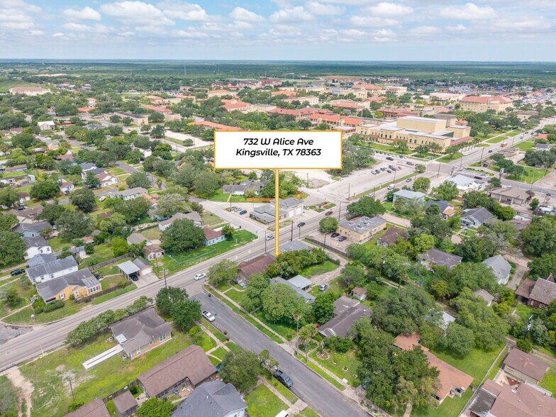 Primary Photo Of 732 W Alice Ave, Kingsville Apartments For Sale