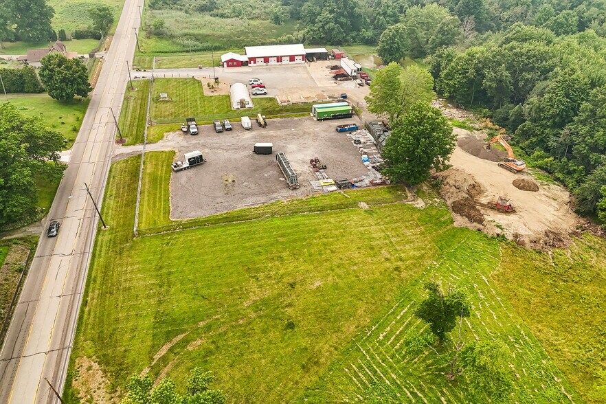 More Photos Of 3220 McCartney Rd, Youngstown General Retail For Sale