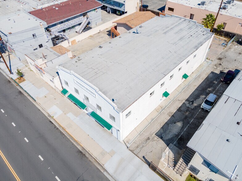 More Photos Of 4337 147th St, Lawndale Industrial For Sale
