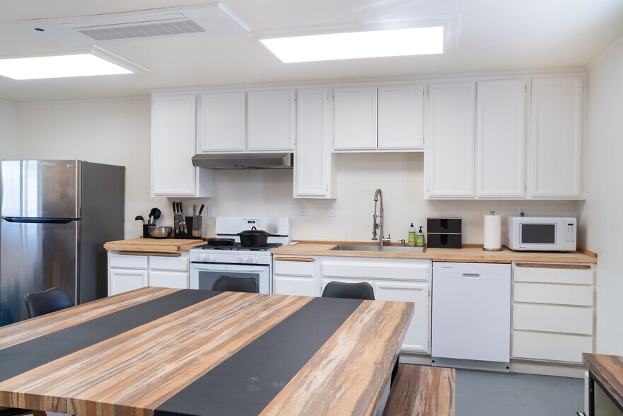 More Photos Of 2208 Olivet Rd, Santa Rosa Industrial For Sale