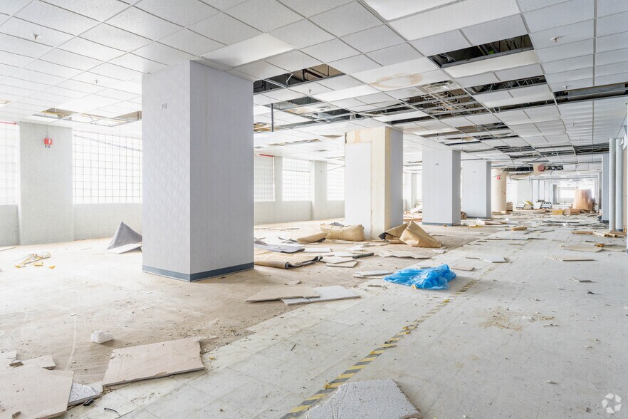 More Photos Of 1405-1447 Saint Paul St, Rochester Office For Sale