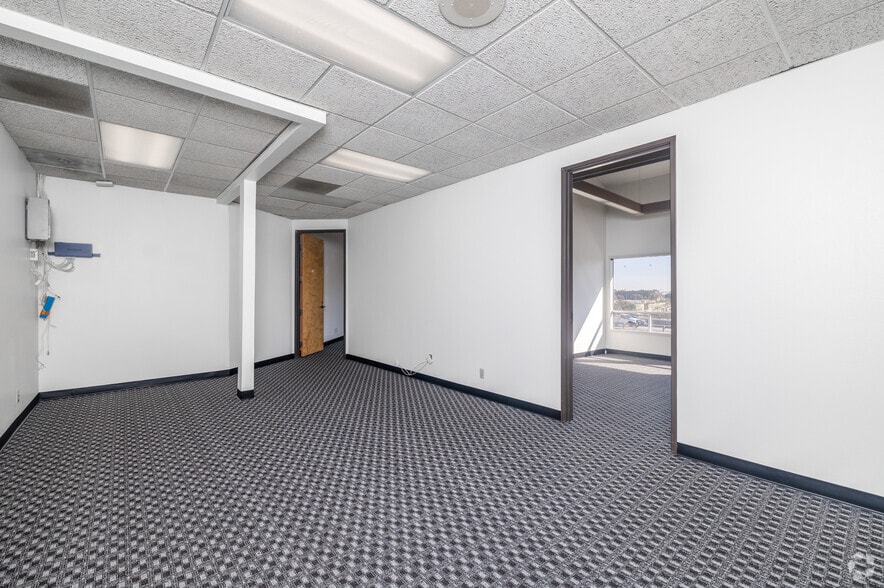 Primary Photo Of 24404 S Vermont Ave, Harbor City Unknown For Lease
