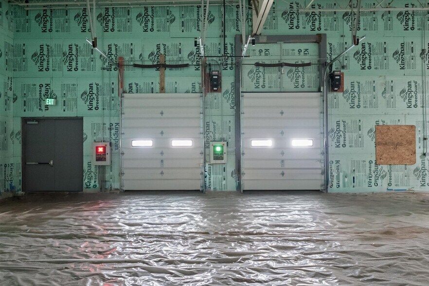 More Photos Of 32070 Gratiot Ave, Roseville Freestanding For Lease