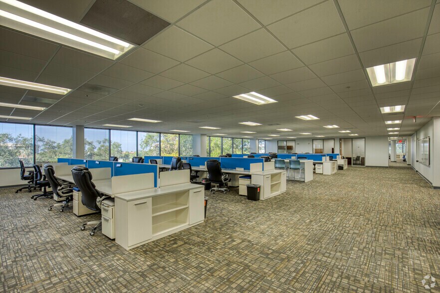 More Photos Of 5404 Cypress Center Dr, Tampa Unknown For Lease